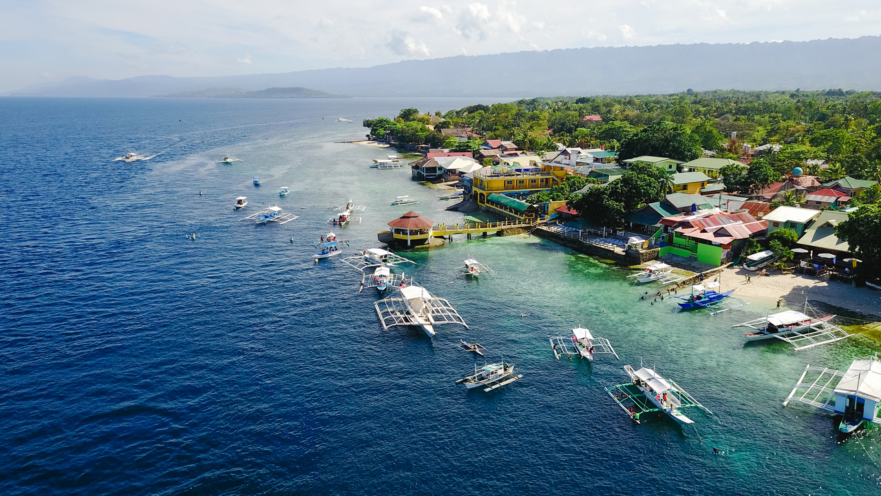 Delivering in an Archipelago
